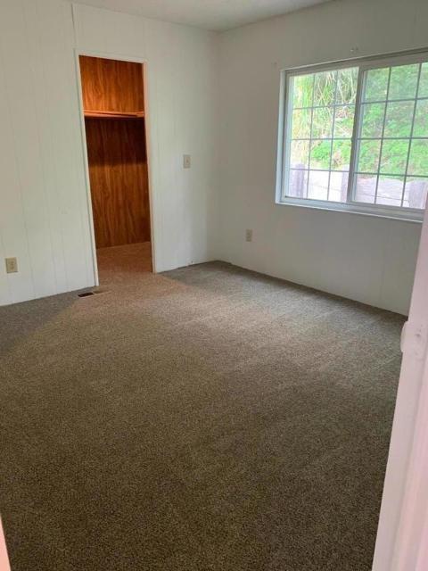 17580 Pond Derosa Lane, Prunedale CA: https://media.crmls.org/mediaz/05ed1458-208c-444d-96e8-300447124d41.jpg
