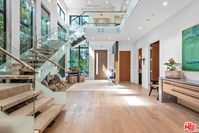 Details for 346 Laurel Avenue, Los Angeles, CA 90048