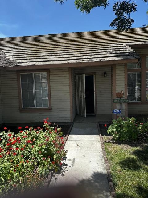 101 Citrus Avenue, Los Banos CA: https://media.crmls.org/mediaz/05ed4c15-d46e-4f5e-8d43-0241123db712.jpg