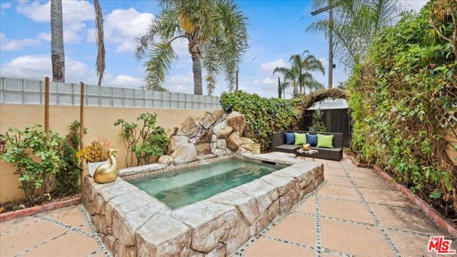 12440 Walsh Avenue, Los Angeles CA: https://media.crmls.org/mediaz/05ed9bf0-3238-4ca3-9b45-2a5a552c6265.jpg