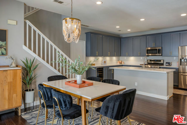 27356 Dearborn Drive, Valencia CA: https://media.crmls.org/mediaz/05edd7d1-f516-4035-8264-c2d638e7ada4.jpg