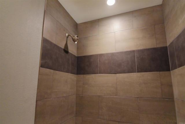 Detail Gallery Image 15 of 19 For 10760 N Magnolia Ave #B6,  Santee,  CA 92071 - 3 Beds | 1/1 Baths