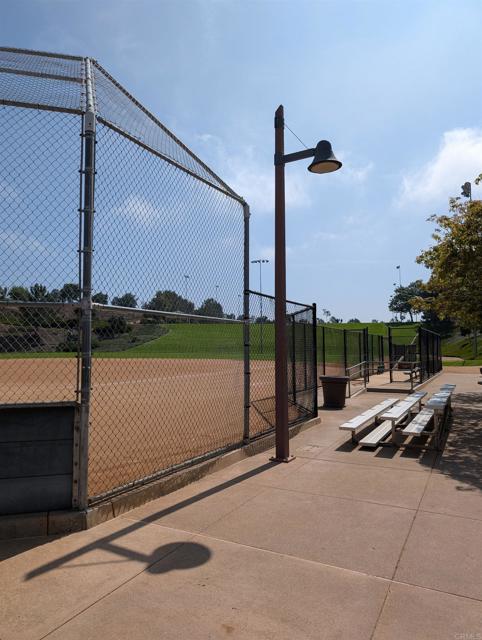 564 Larchwood Drive, San Marcos CA: https://media.crmls.org/mediaz/05ef5f7e-4f9d-42ed-b5f0-0294dac5cde0.jpg