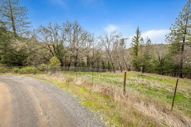 Detail Gallery Image 10 of 61 For 17521 Eel River Rd, Potter Valley,  CA 95469 - 3 Beds | 2 Baths