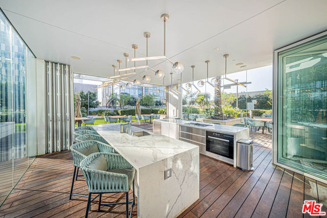 877 Francisco Street, Los Angeles CA: https://media.crmls.org/mediaz/05f0df59-5a77-40ca-b952-b3b233e99188.jpg