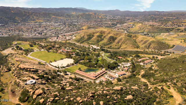 Detail Gallery Image 34 of 75 For 2940 Kuehner Dr, Simi Valley,  CA 93063 - 57 Beds | 40 Baths