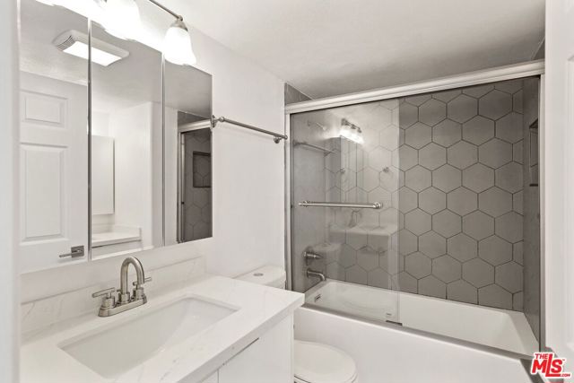 1623 Brockton Avenue, Los Angeles CA: https://media.crmls.org/mediaz/05f180a0-7ff5-4810-9432-764045d88008.jpg
