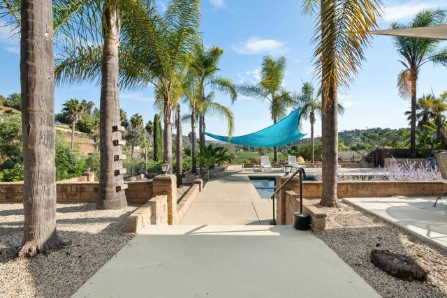 3647 Laketree Dr., Fallbrook CA: https://media.crmls.org/mediaz/05f1e1da-cac4-41d2-9d4a-9e28c483767d.jpg