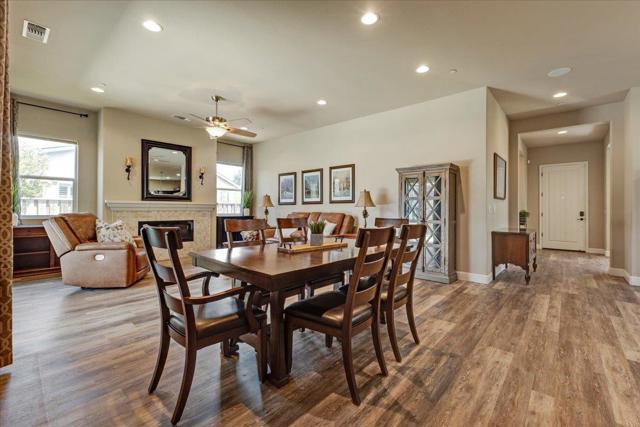 481 Logan Way, Marina CA: https://media.crmls.org/mediaz/05f2c2d7-1d50-430f-9b64-f1b9102267fa.jpg