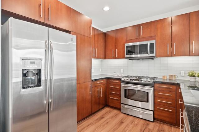 325 Berry Street, San Francisco CA: https://media.crmls.org/mediaz/05f317cb-9f2a-4879-9173-a9808e92a95b.jpg