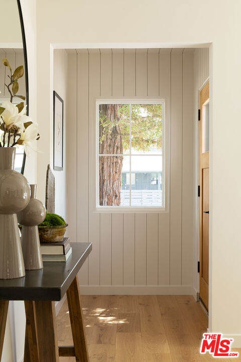 12227 La Maida Street photo 5