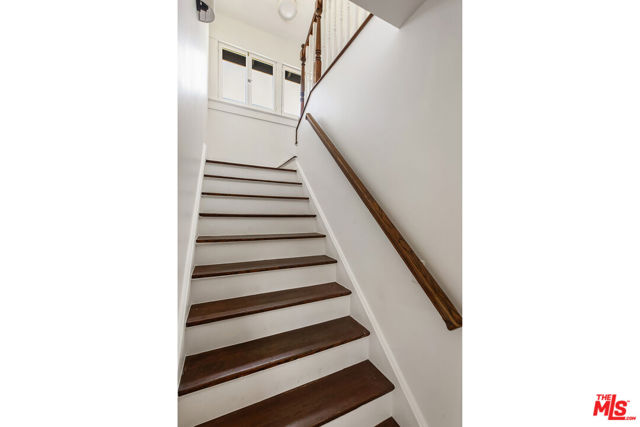 1022 N Marengo Avenue, Pasadena CA: https://media.crmls.org/mediaz/05f74d1e-0928-44b2-a468-4e8cbd9d4ad3.jpg