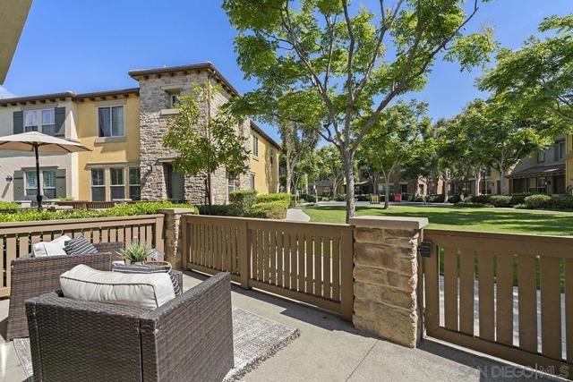 10689 New Grove Trail, San Diego CA: https://media.crmls.org/mediaz/05f7a845-3cb8-4040-9f0b-819d29bccf3d.jpg