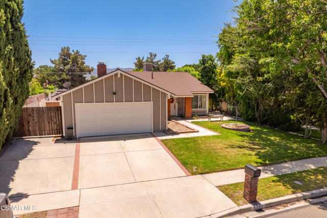 3268 Hilldale Avenue, Simi Valley CA: https://media.crmls.org/mediaz/05f85287-b90f-4562-9938-e46d9e67a954.jpg