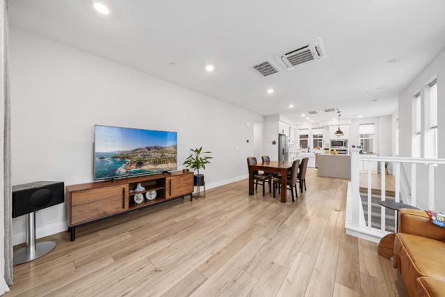 581 Yale Way, San Jose CA: https://media.crmls.org/mediaz/05f8d40b-1a35-46c1-ad14-d9cc2a45f0d9.jpg