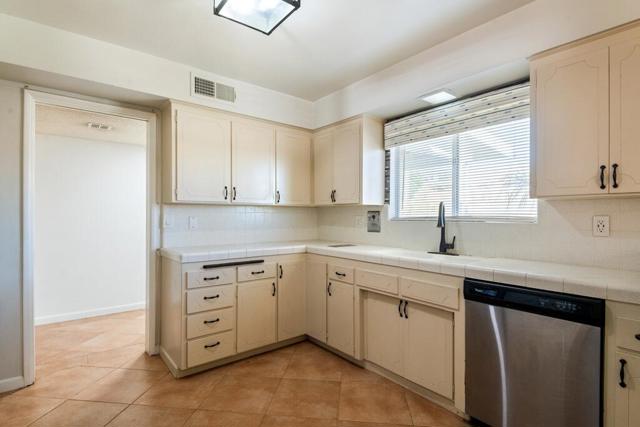 11115 Ambrosio Drive, Desert Hot Springs CA: https://media.crmls.org/mediaz/05fa721c-0008-46a4-b0cd-73622866235b.jpg