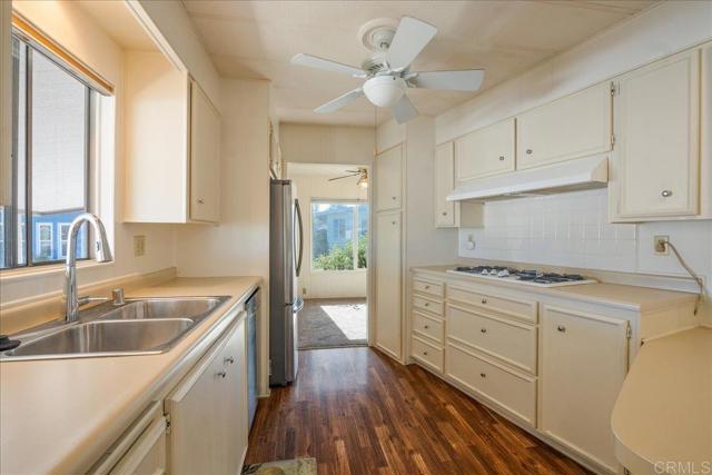 Detail Gallery Image 10 of 33 For 1175 La Moree Rd Spc 24,  San Marcos,  CA 92078 - 2 Beds | 2 Baths