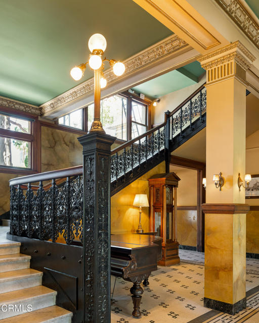 99 S Raymond Avenue, Pasadena CA: https://media.crmls.org/mediaz/05fc2b50-ead9-4476-80ca-220a6e2f1241.jpg