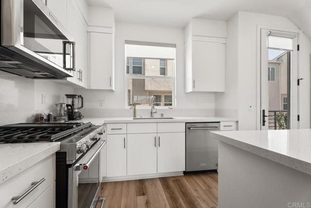 10416 Adamson Way, San Diego CA: https://media.crmls.org/mediaz/05fcb868-d10d-445c-84de-170149699c3c.jpg