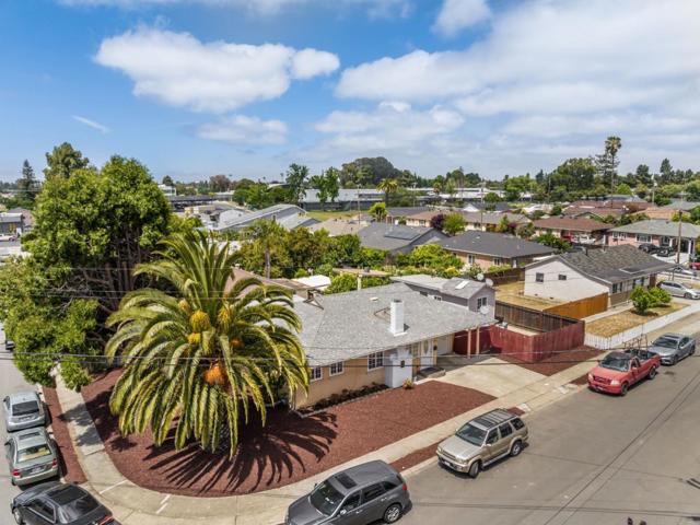 27239 Dunbar Place, Hayward CA: https://media.crmls.org/mediaz/05fce143-5e59-4d4d-b991-9bb4acd391cc.jpg