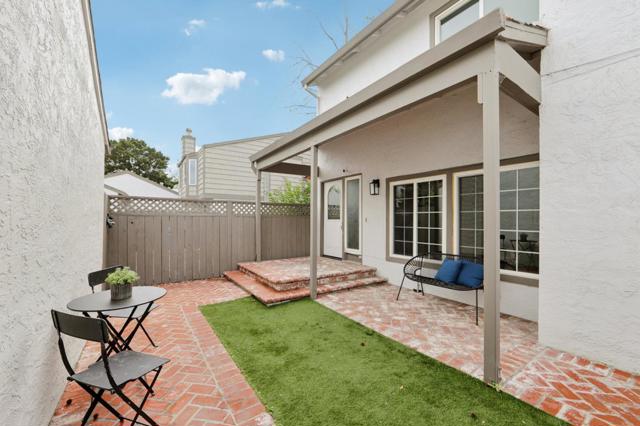 854 Erickson Lane, Foster City CA: https://media.crmls.org/mediaz/05fcea21-c740-431a-a46c-057eab113d70.jpg