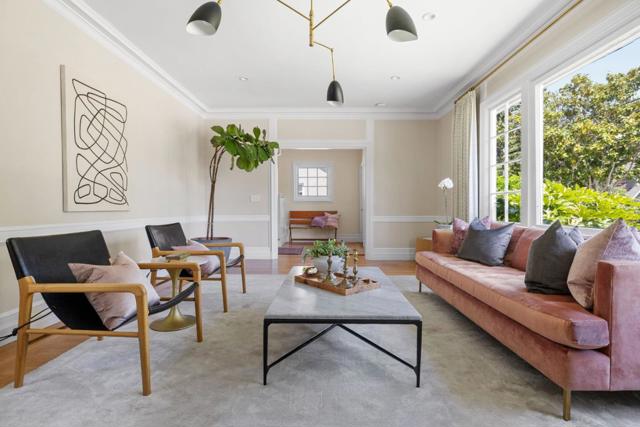 827 Walnut Avenue, Burlingame CA: https://media.crmls.org/mediaz/05fd36e7-bc80-44ef-958f-372b4d9d9f12.jpg