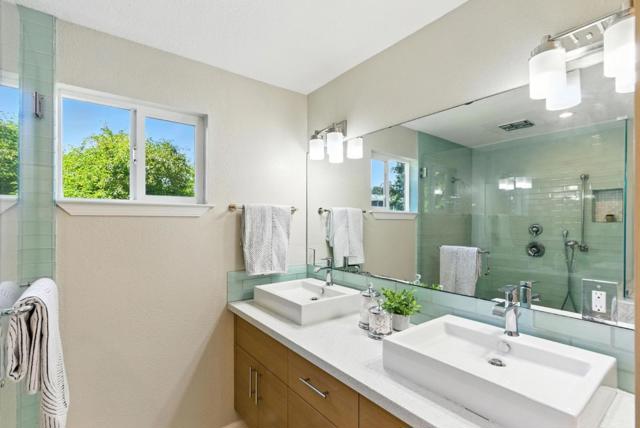 155 Oakview Drive, San Carlos CA: https://media.crmls.org/mediaz/05fd85d8-c608-4769-be7e-895f6e63e280.jpg