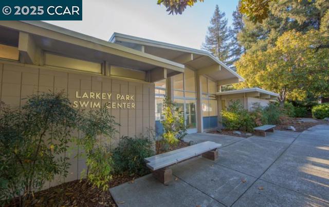 1952 Montclair Court, Walnut Creek CA: https://media.crmls.org/mediaz/05fe9acc-a57a-436f-961f-f9e899d19662.jpg