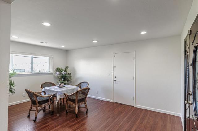 7381 Furlong Avenue, Gilroy CA: https://media.crmls.org/mediaz/05fed1df-542a-4000-b2e9-3c931f97c7c6.jpg
