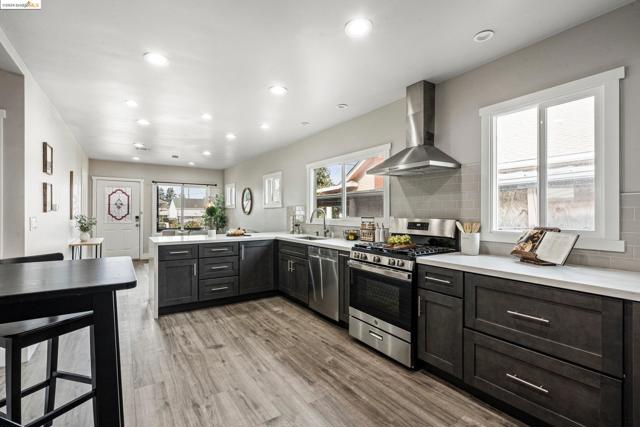 Details for 958 106th Ave, Oakland, CA 94603
