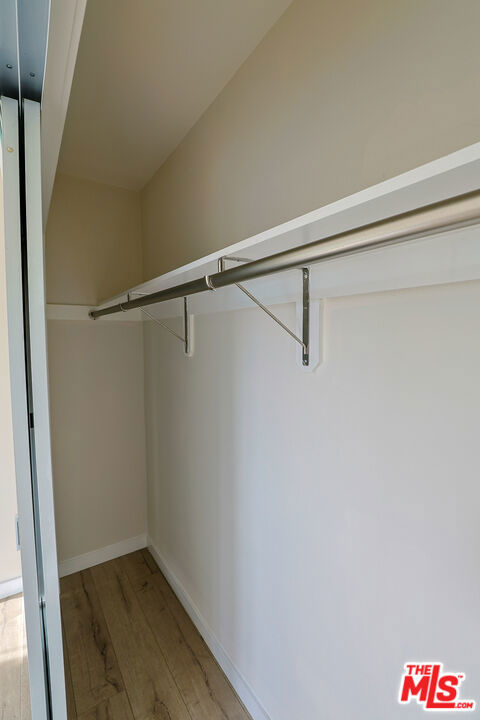 1277 W 23rd Street, Los Angeles CA: https://media.crmls.org/mediaz/060010ec-0243-460b-9ce3-9f46adff52ae.jpg