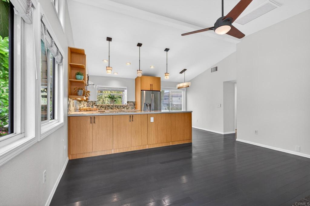 4482 North Avenue - photo 6