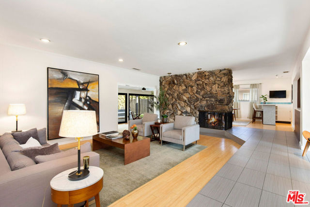 13825 Friar Street photo 5