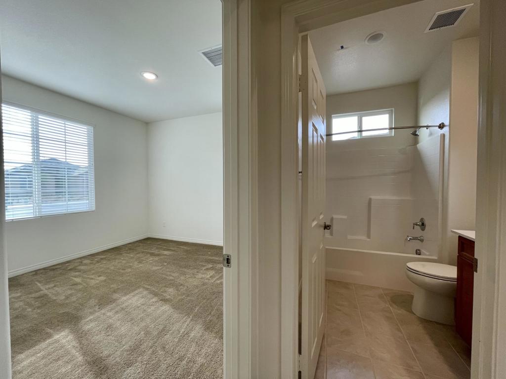 MLS #219135337DA image #9