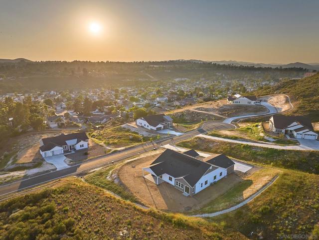 15123 Larchmont St, Poway CA: https://media.crmls.org/mediaz/0601091a-071f-493b-8d67-eede083a4750.jpg