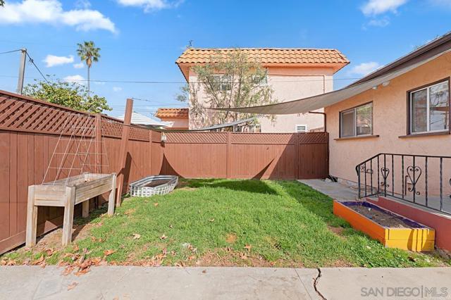 4830 4832 Utah St, San Diego CA: https://media.crmls.org/mediaz/060281ee-76e1-4376-8a21-56ad522570c5.jpg
