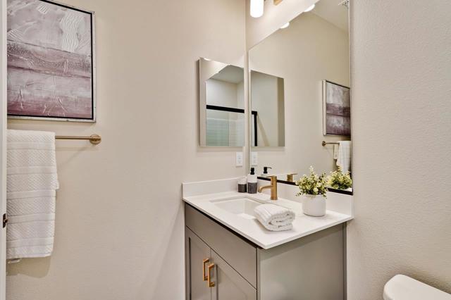 536 SoMi Court, Hayward CA: https://media.crmls.org/mediaz/0602e04c-aa3f-4cb8-92e3-510f589e186b.jpg