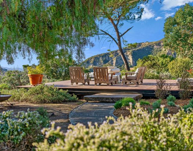 17755 Corral Del Cielo Road,  CA: https://media.crmls.org/mediaz/0602e7c4-1f64-49b3-bd74-d0bf721c80ac.jpg