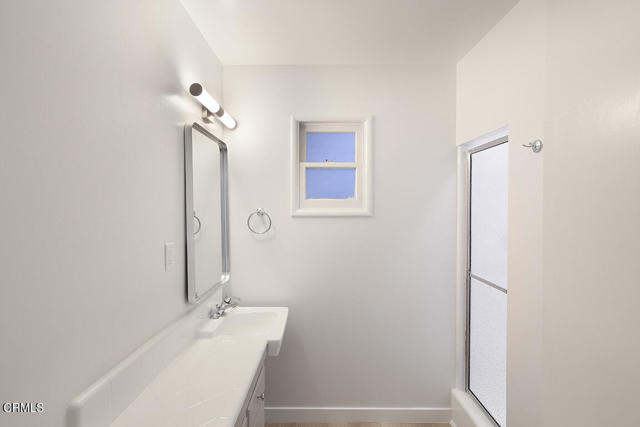 Detail Gallery Image 20 of 29 For 6429 Creemore Ln, Tujunga,  CA 91042 - 3 Beds | 2/1 Baths