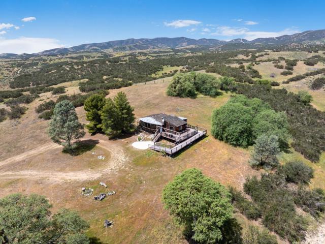 30625 Stonewall Canyon Road, Soledad CA: https://media.crmls.org/mediaz/060311b9-7318-4094-a40a-025404d3da04.jpg