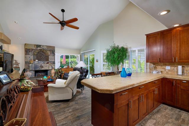Detail Gallery Image 6 of 36 For 4547 Cordoba Way, Oceanside,  CA 92056 - 2 Beds | 2 Baths