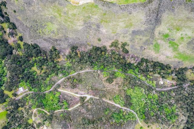 28750 Underwood Road, Salinas CA: https://media.crmls.org/mediaz/0603b5a9-9fa5-4790-ba75-19c24e638d15.jpg