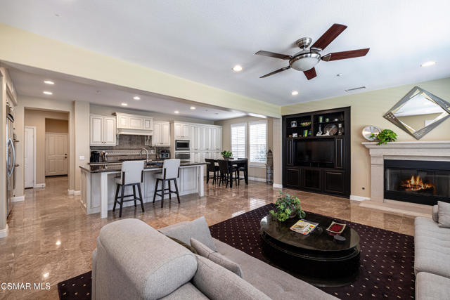4024 Eagle Flight Drive, Simi Valley CA: https://media.crmls.org/mediaz/0603c5f2-919f-4319-a17a-35b9c56f73bd.jpg