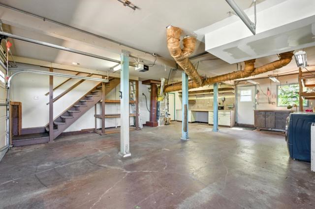 1627 El Verano Way, Belmont CA: https://media.crmls.org/mediaz/0603e3b0-fa9b-4943-9b48-33beeeef29d5.jpg