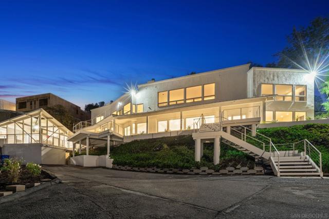 10595 Russell Road, La Mesa CA: https://media.crmls.org/mediaz/0603ebf7-07de-45c5-8a1f-8b11d2ddc660.jpg