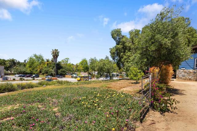Detail Gallery Image 14 of 17 For 246 Robelini Dr, Vista,  CA 92083 - – Beds | – Baths