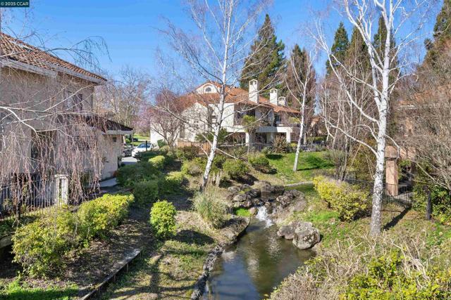3094 Lakemont Dr, San Ramon CA: https://media.crmls.org/mediaz/0604afd4-405b-4f7c-b2d4-e971590ad84f.jpg