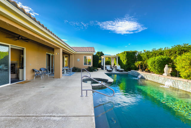 6 Dickens Court, Rancho Mirage, CA 92270