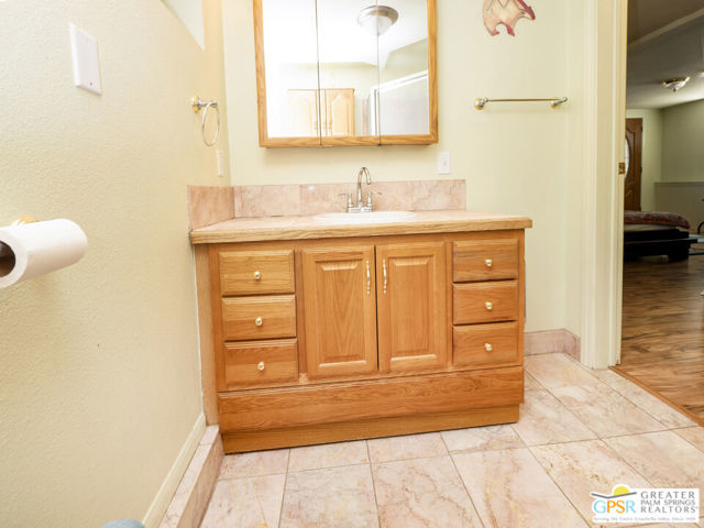 6307 Cedar Court, Angelus Oaks CA: https://media.crmls.org/mediaz/0605458b-4972-41ca-bb41-1f26e7c138b1.jpg