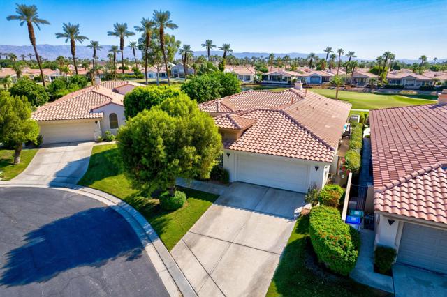 50500 Cypress Point Drive, La Quinta CA: https://media.crmls.org/mediaz/0605e20d-5886-4442-8c15-1e8d98e376c5.jpg